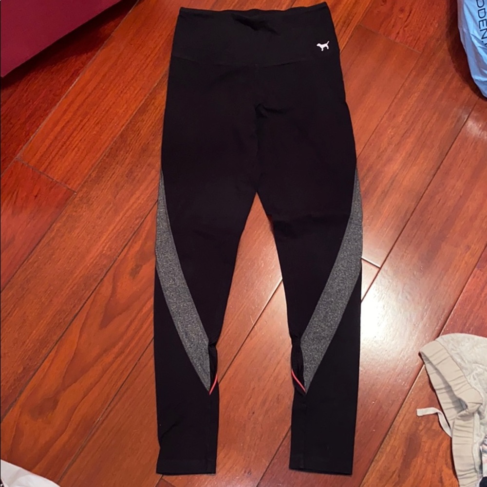 VS Pink workout leggings